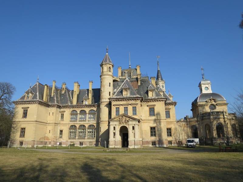 Filming locations Hungary and Bulgaria